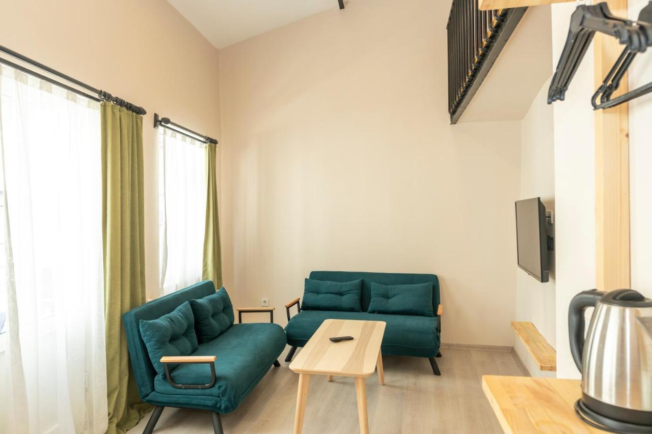 Happy Apart Otel *