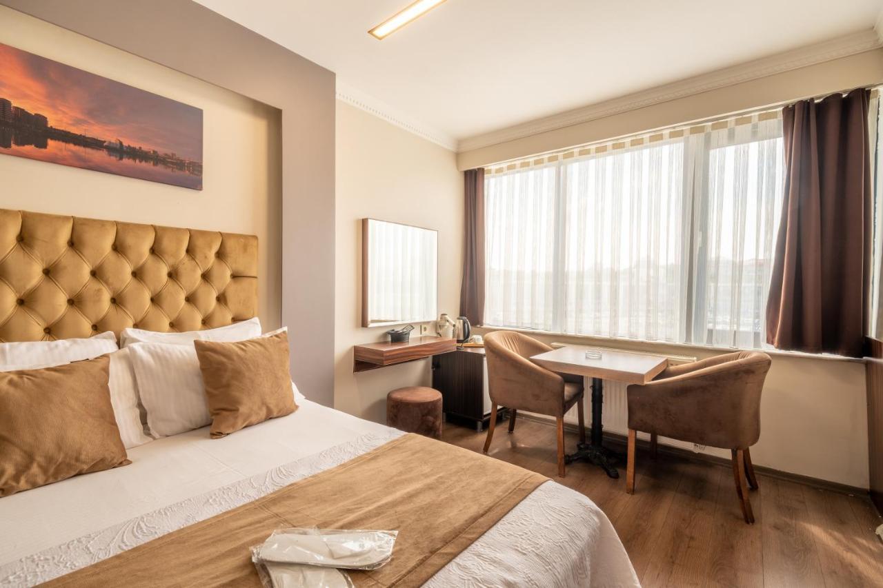 The New Hotel *