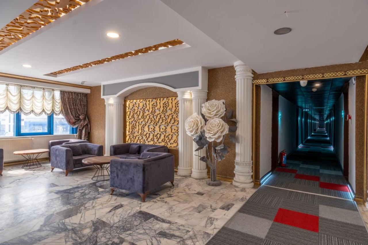 The New Hotel *