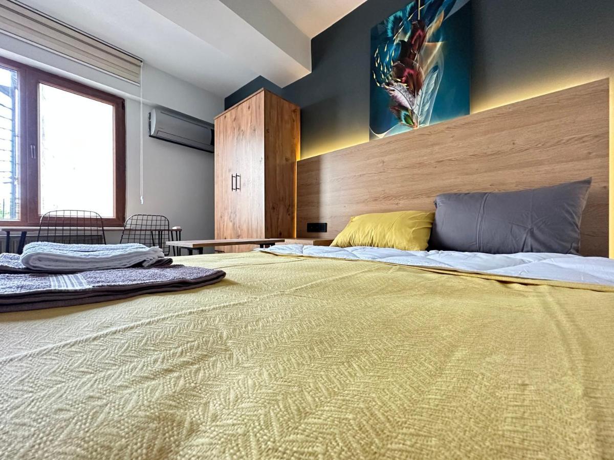 Aparthotel Airhome *