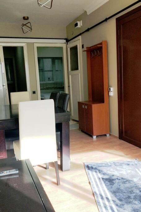 In The Heart Of Taksim Apartamento Istambul