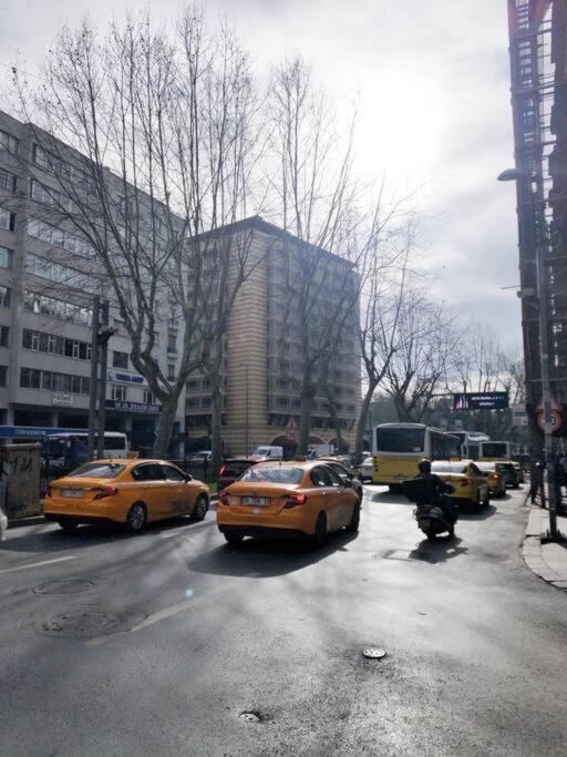 In The Heart Of Taksim * Istambul