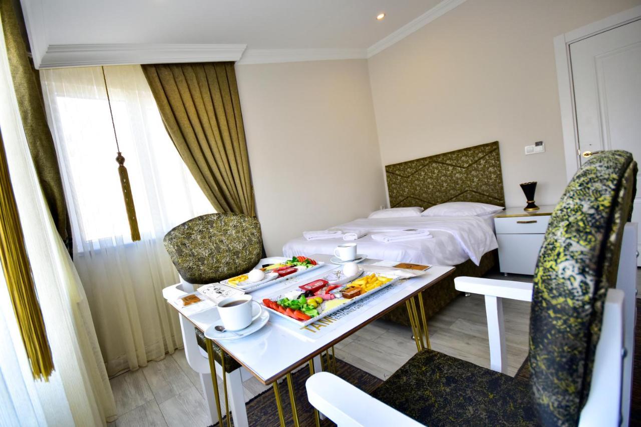 Loca Life Airport 3*