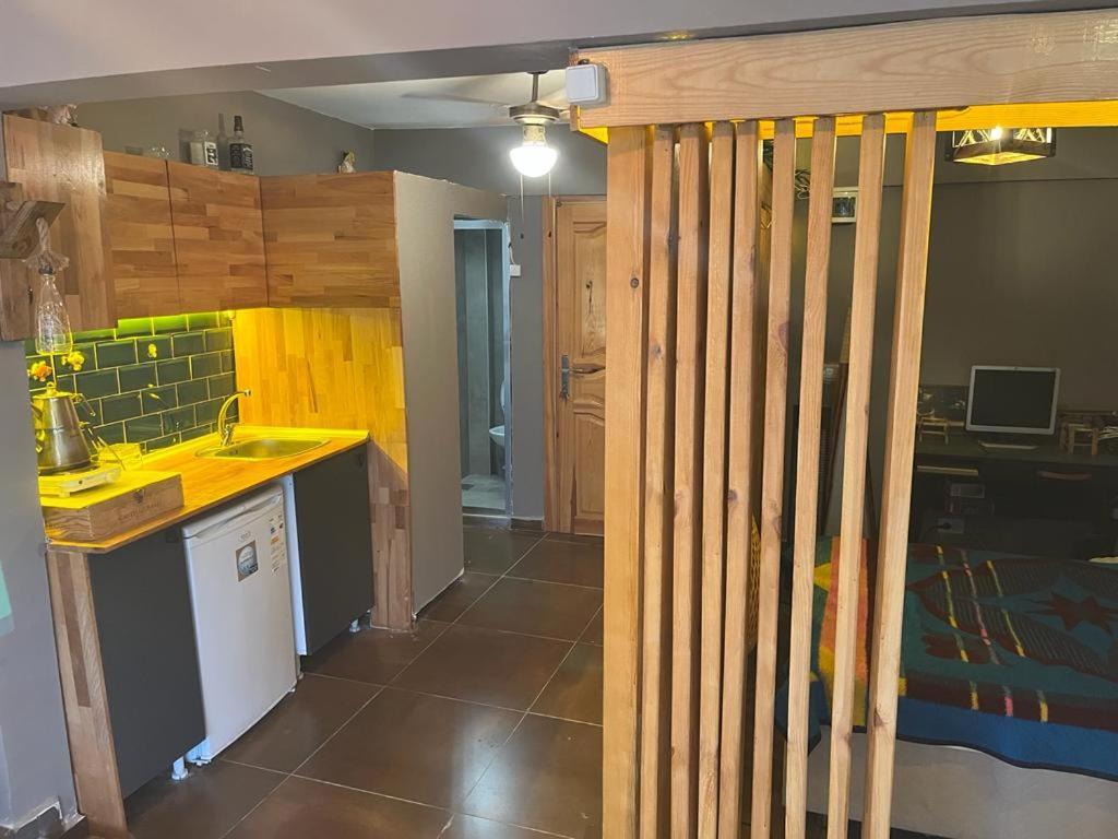 Kadikoy Terrace Bbq Close 2 Block Ferry Bull Metro Nighlife Apartment *