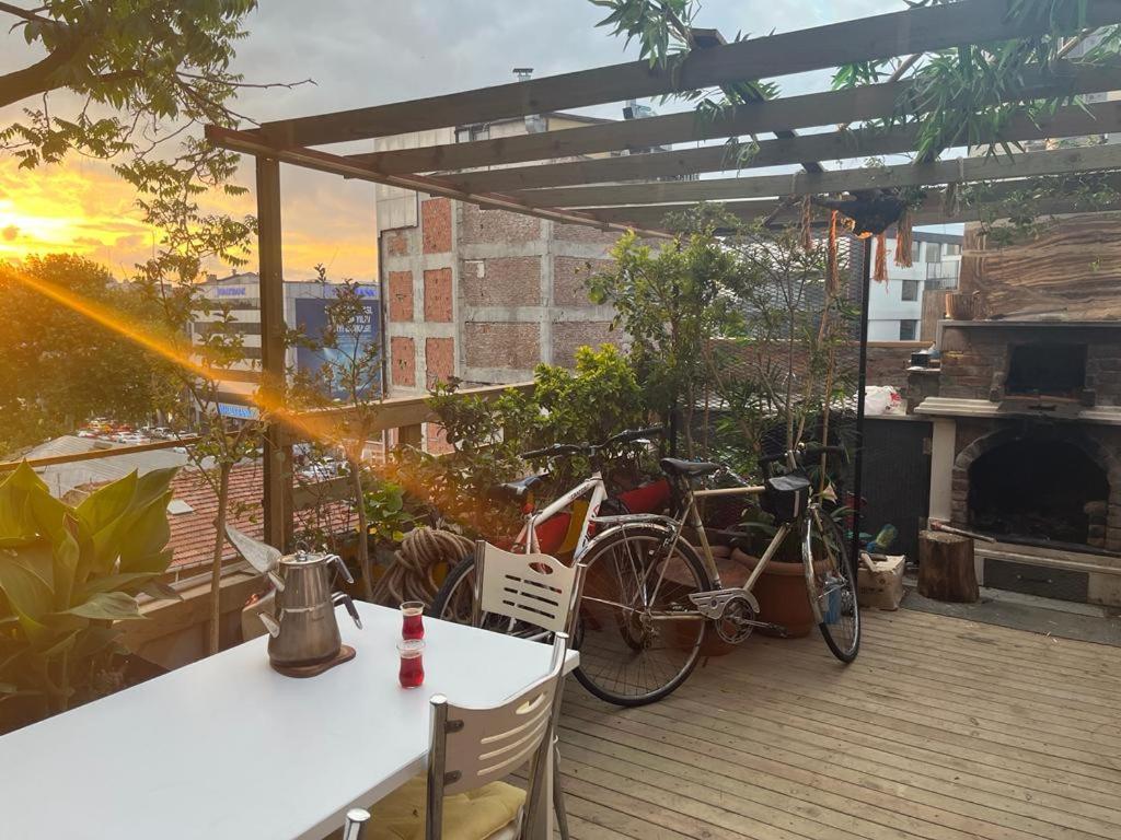 Apartment Kadikoy Terrace Bbq Close 2 Block Ferry Bull Metro Nighlife