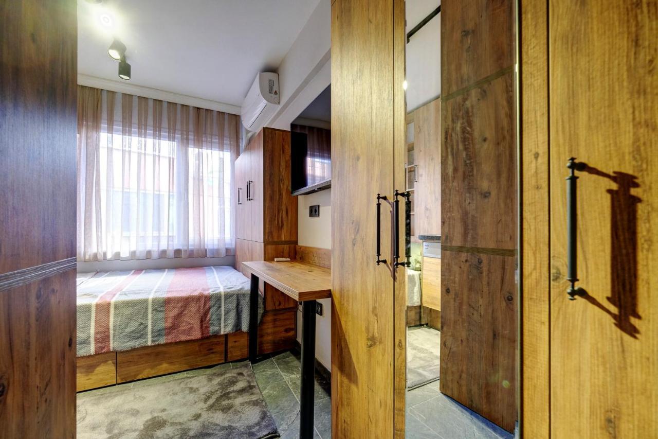 Guest house 2023 Decoration, New Electonics, 50mbps Internet, Modern, Studio, 18m2, Location, 300 M To Bosphorus