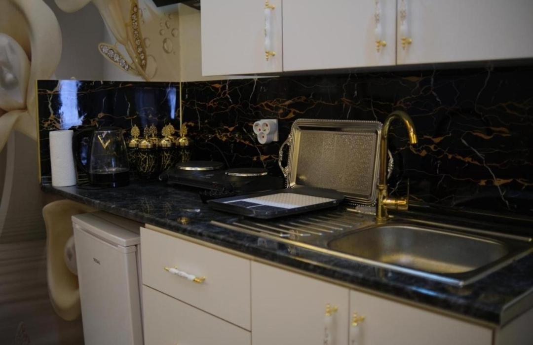 Alipasazade Apartment