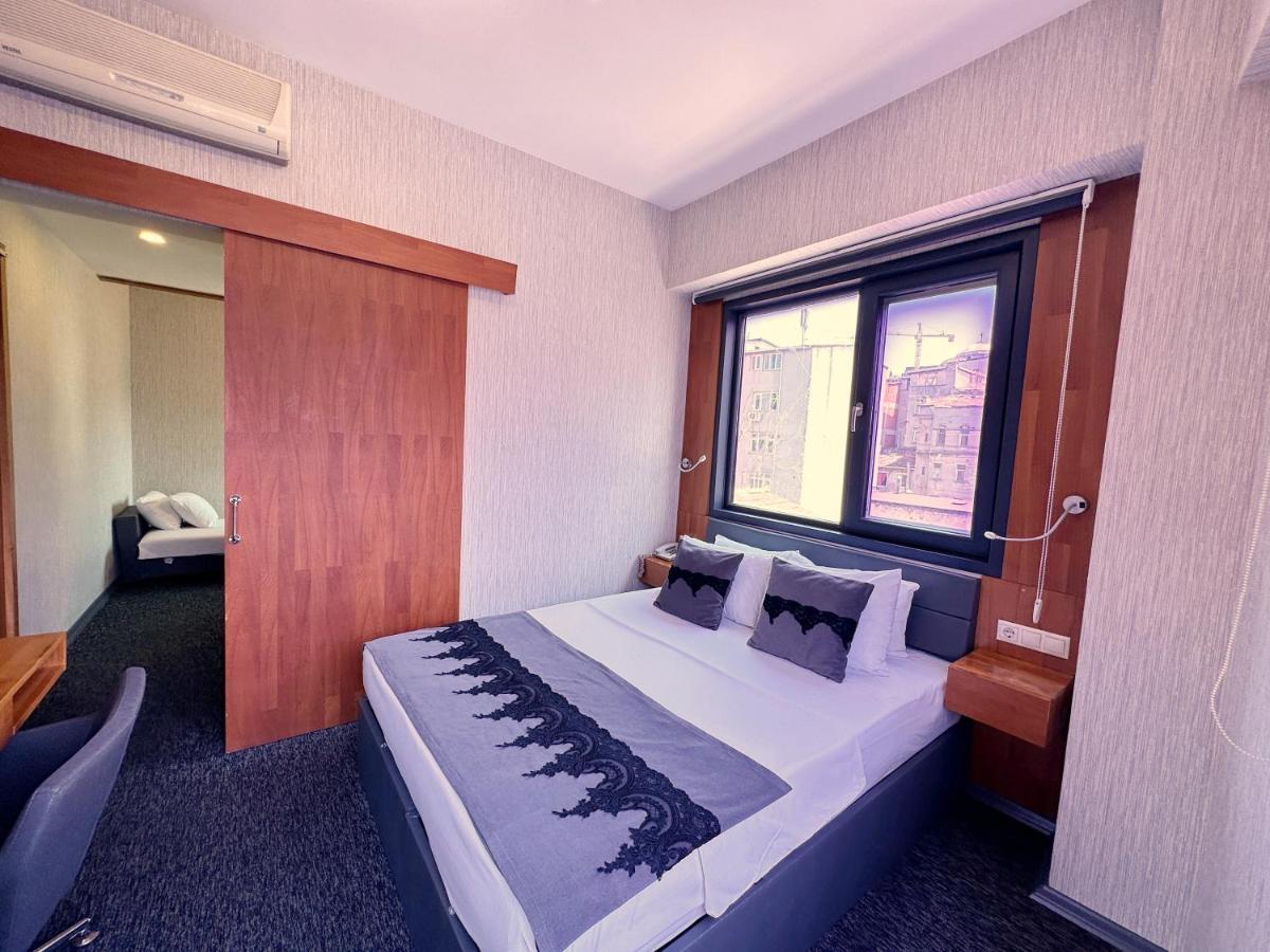 Black Art Otel