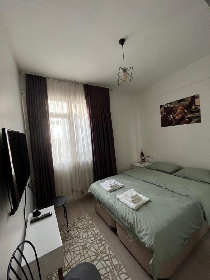 Centrally Located, 2+1 House In Taksim, Cihangir Apartamento Istambul