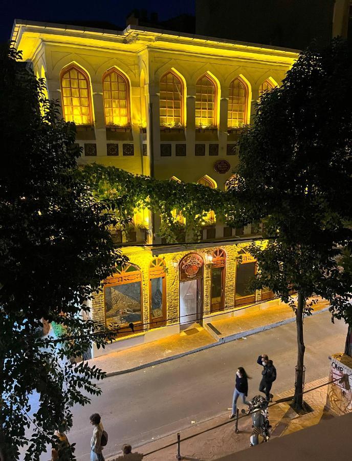 Apartamento Centrally Located, 2+1 House In Taksim, Cihangir