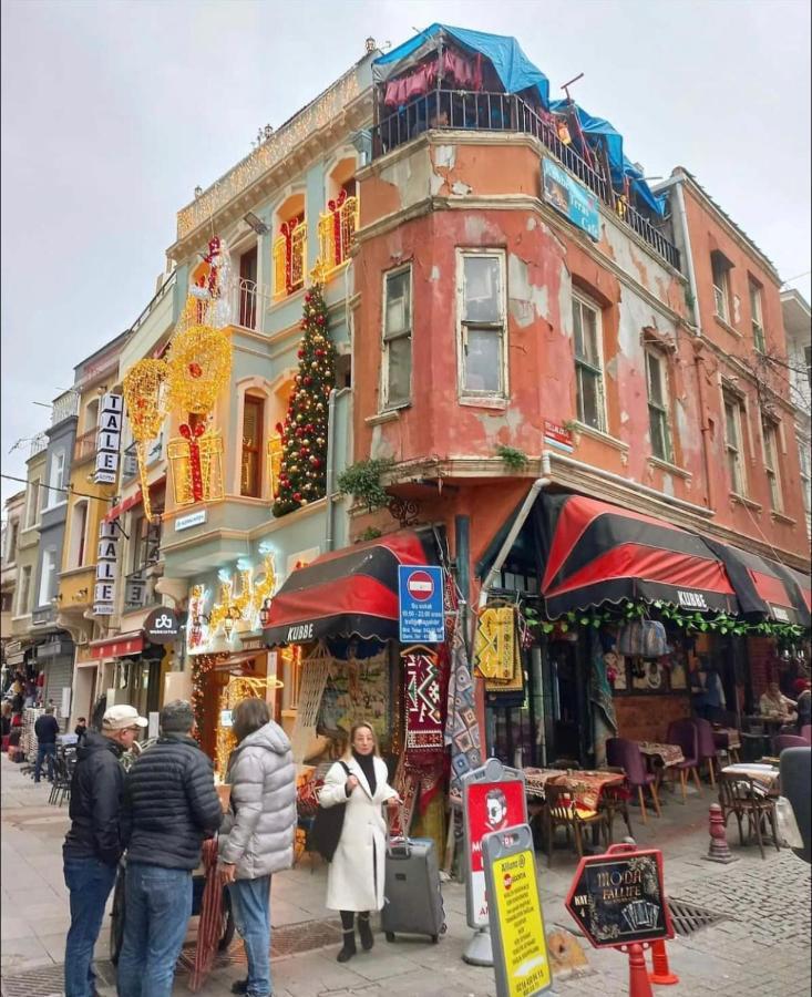 Nil Home's Istanbul