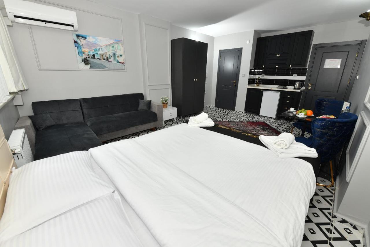 Port Residences *