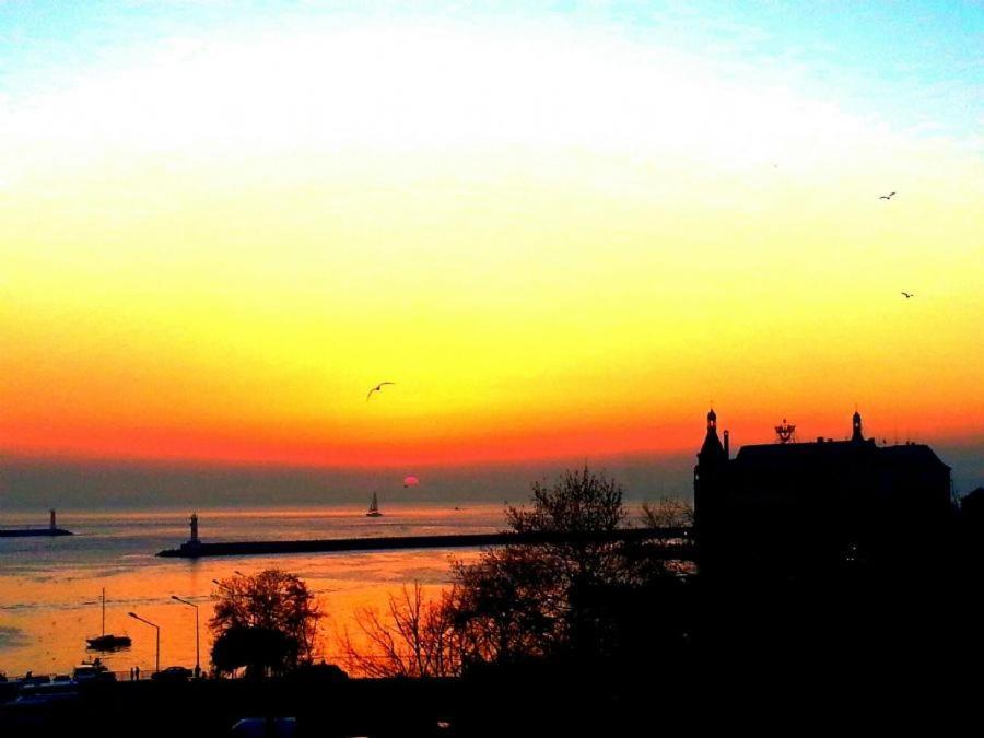 Deniz Istanbul