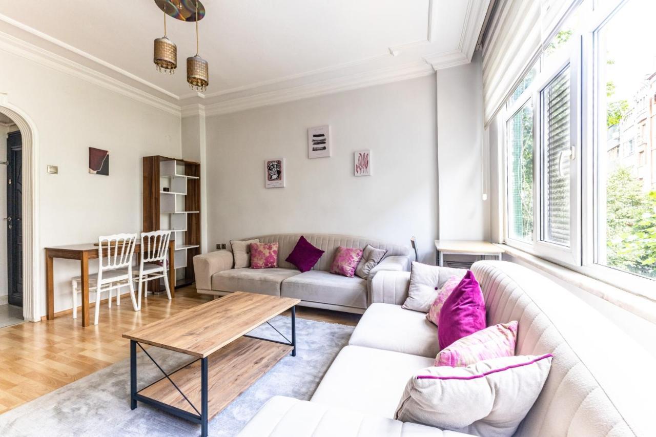 Apartment Chic Flat W Balcony 5 Min To Dolmabahce Palace