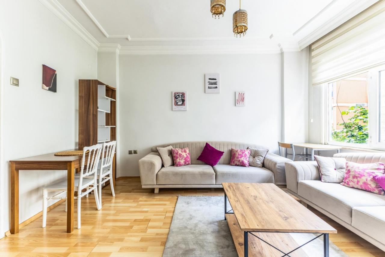 Chic Flat W Balcony 5 Min To Dolmabahce Palace *