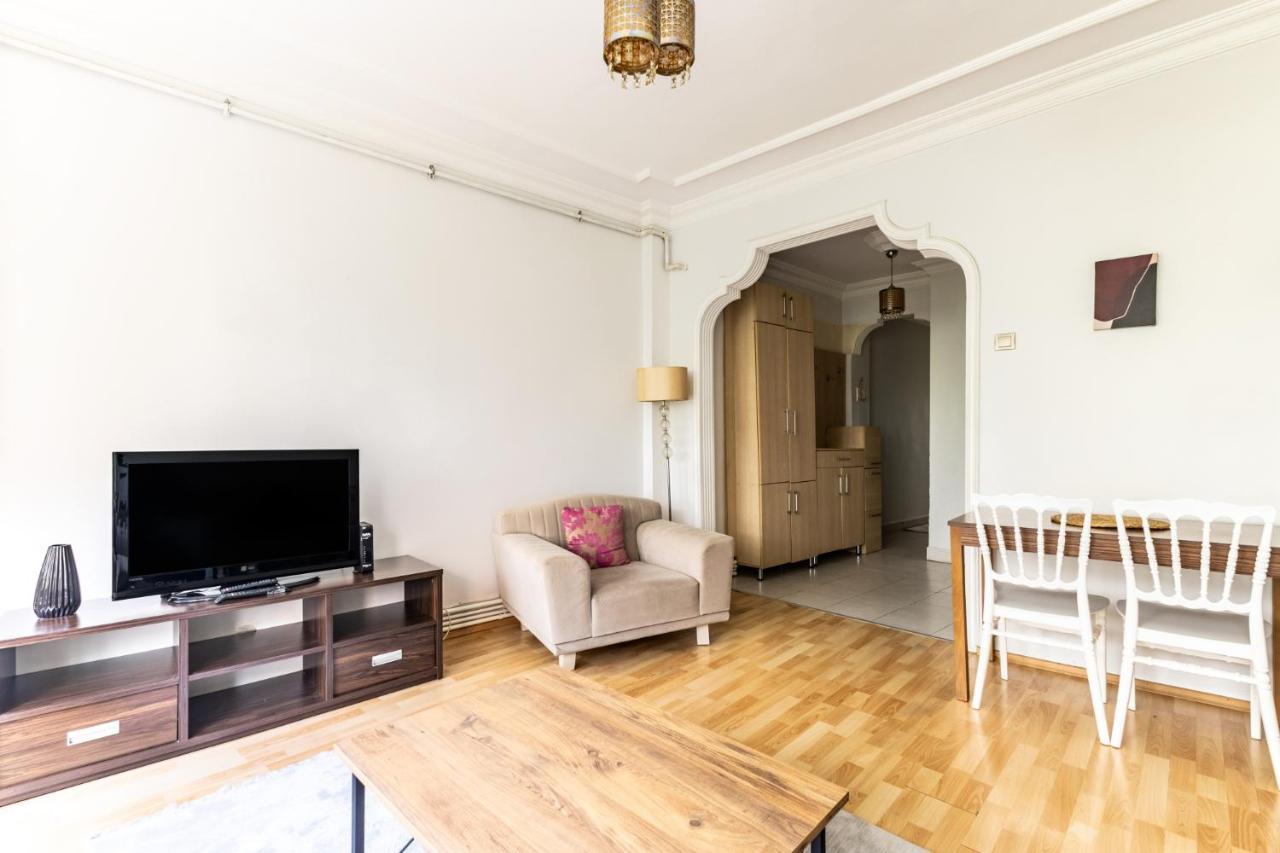Chic Flat W Balcony 5 Min To Dolmabahce Palace *