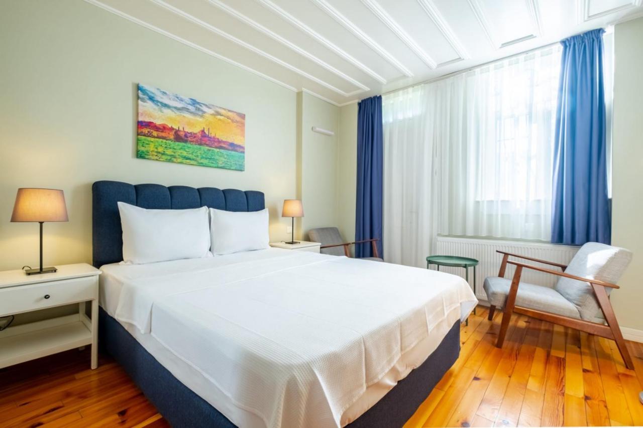 Lovely And Flat In Sisli With Backyard *