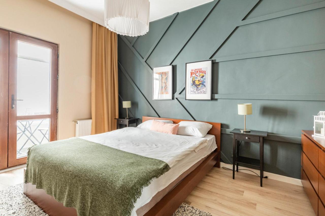 Stylish Flat With Excellent Location In Beyoglu
