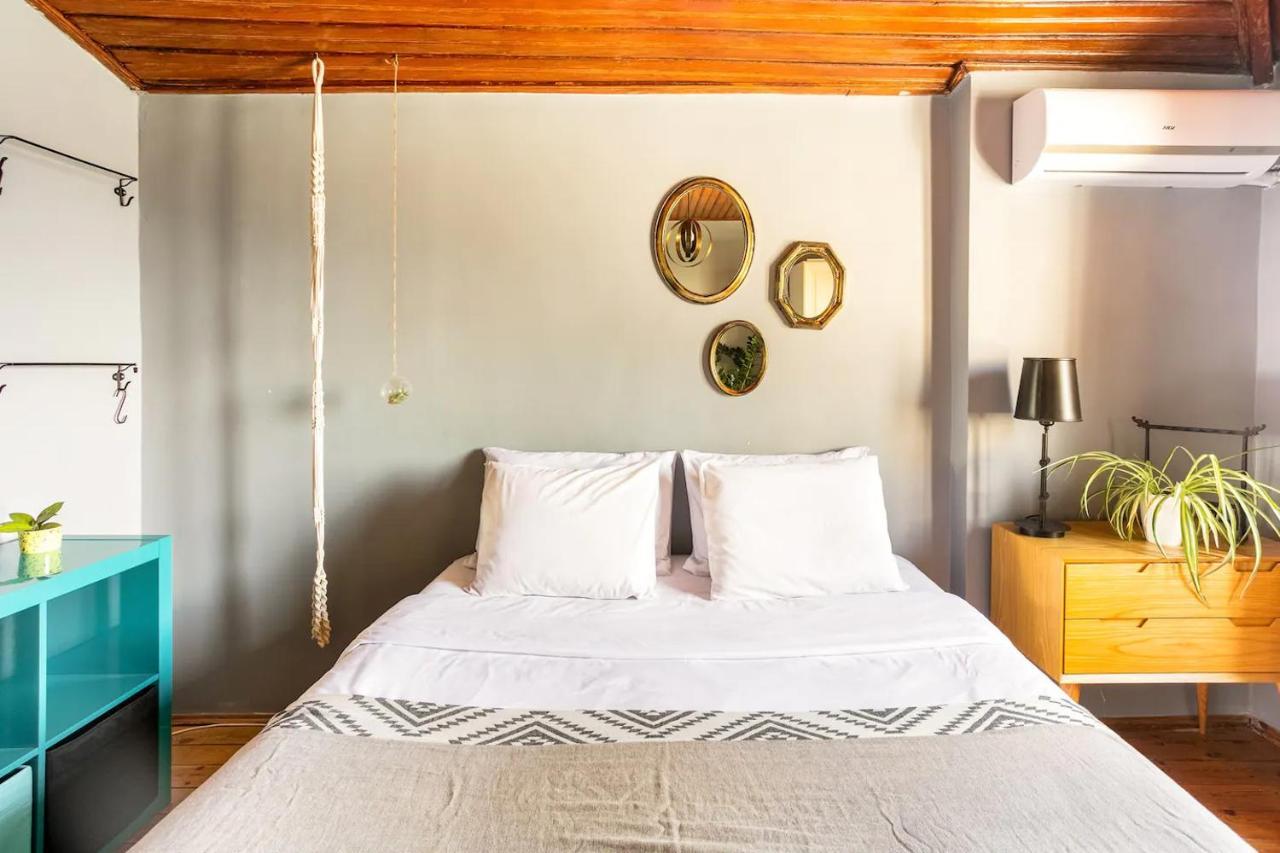 Cosy Roof Flat On 5th Floor With Bosphorus View Istanbul