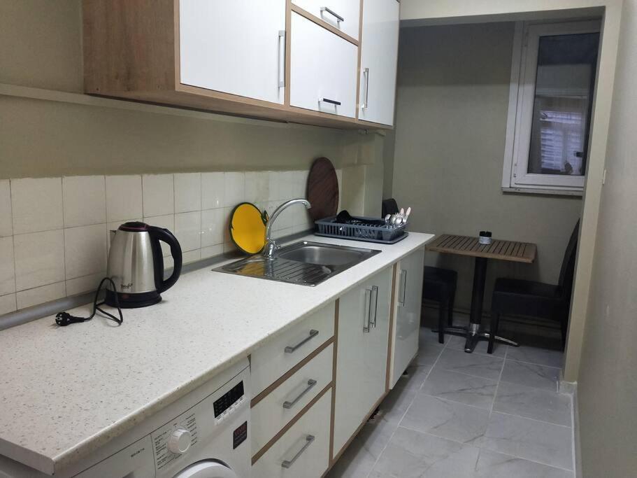 In The Heart Of Taksim Apartamento *