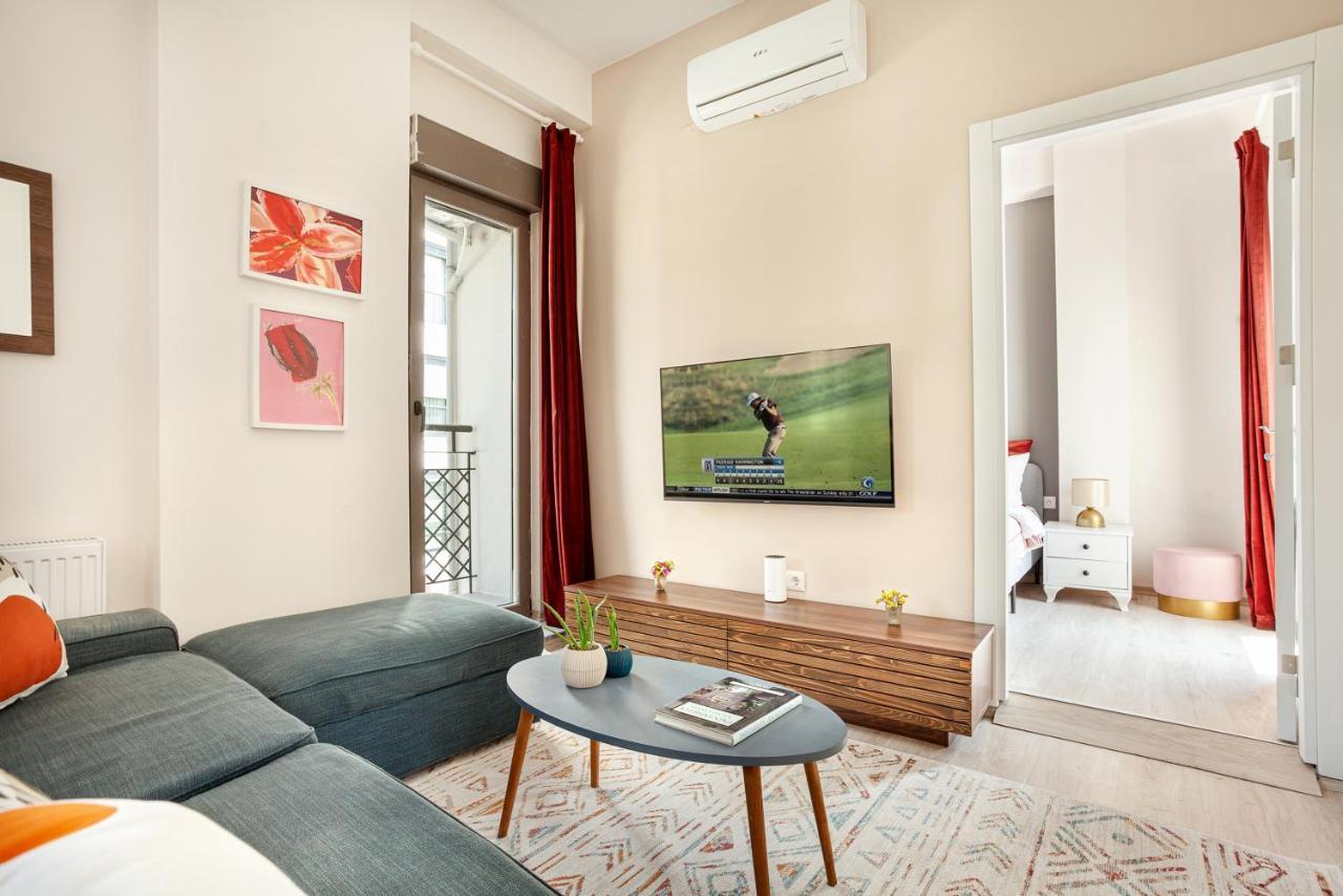 Whisper By Oval Istanbul