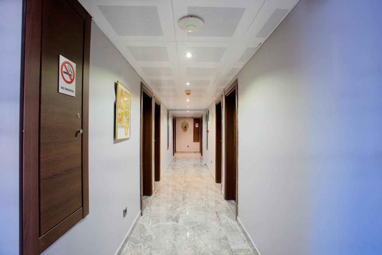 Grand Ant Hotel 3*