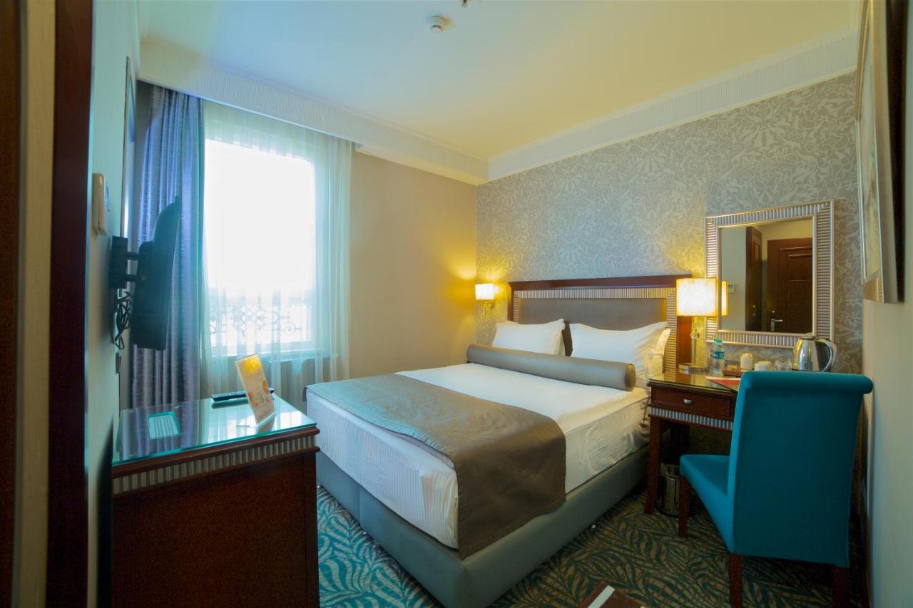 Emporium Hotel