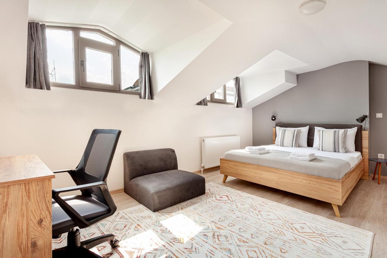 Hotel Whisper By Oval 5*