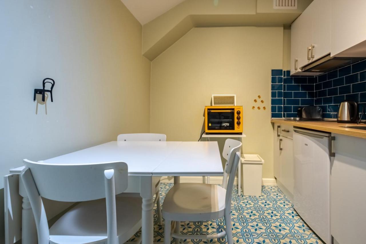 Lovely And Flat In Sisli With Backyard * İstanbul