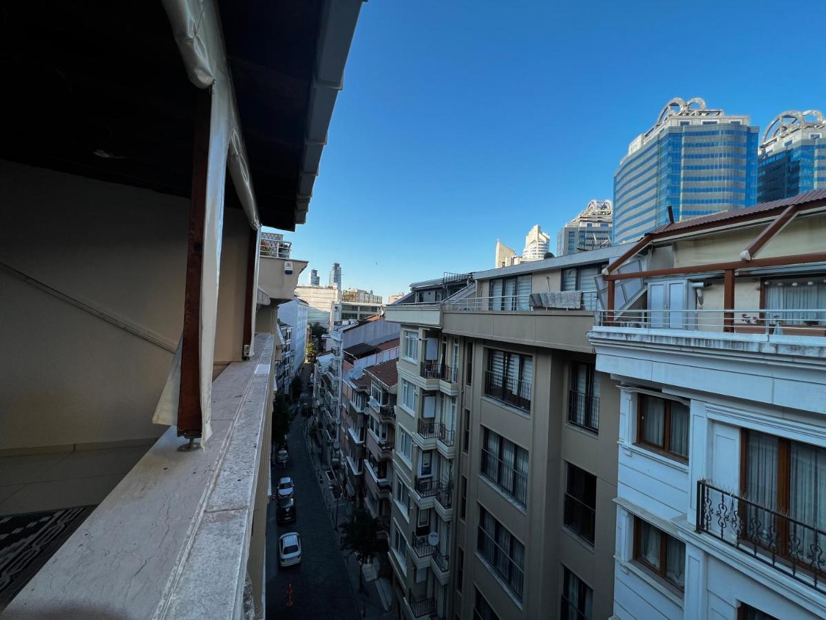 Amazing 1 Bedroom Penthouse With Large Terrace In Sisli Istanbul