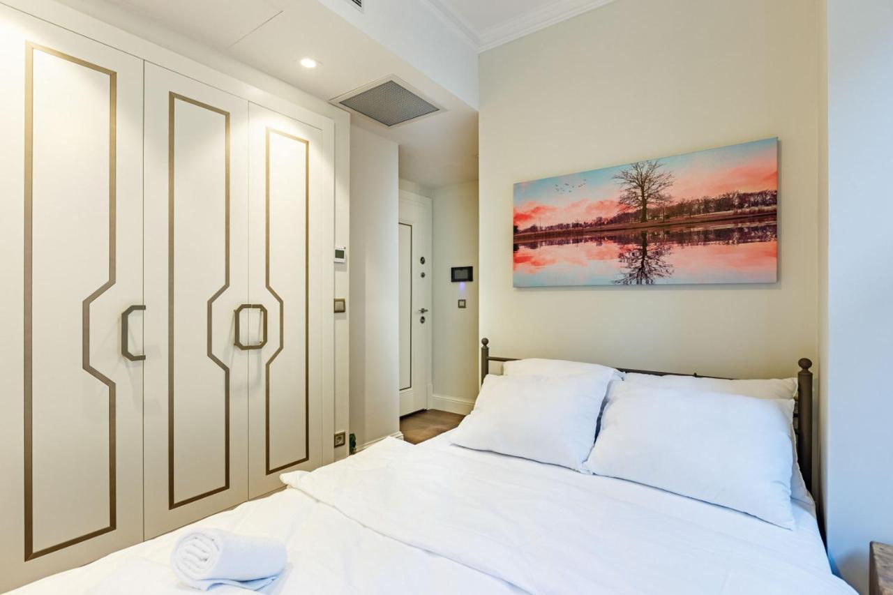 Modern House With Central Location In Beyoglu *