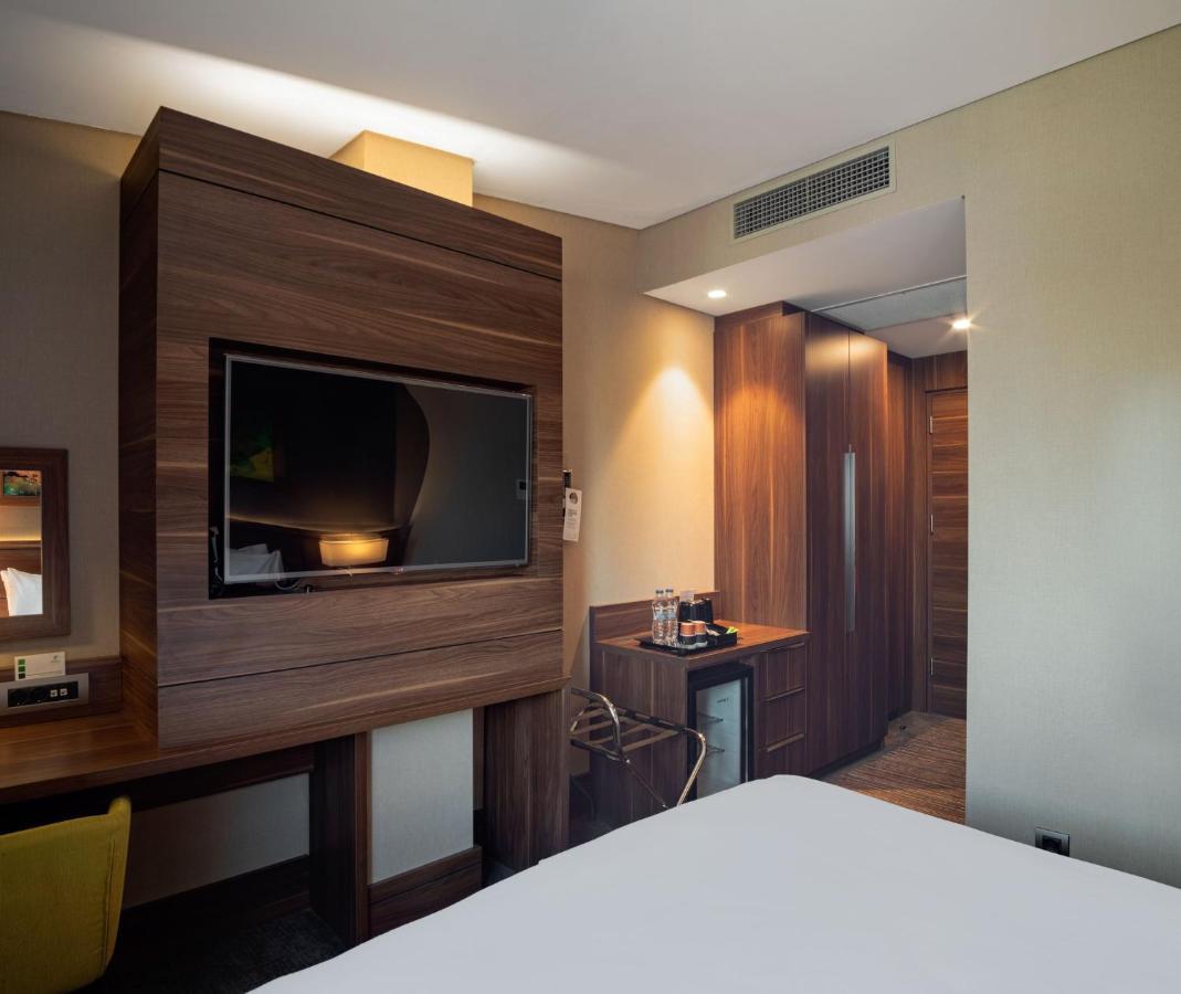 - Kadikoy, An Ihg Otel İstanbul