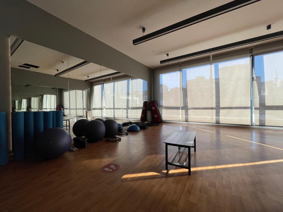 Antasya 1+1 With Pool And High Floor Apartment Istanbul