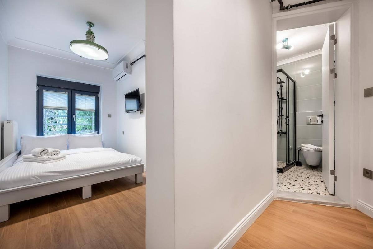 Apartment A Pleasant In The Center Of Cihangir *