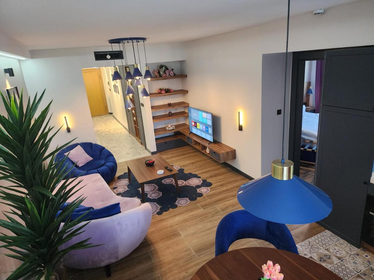 Dream House 22 * Istanbul