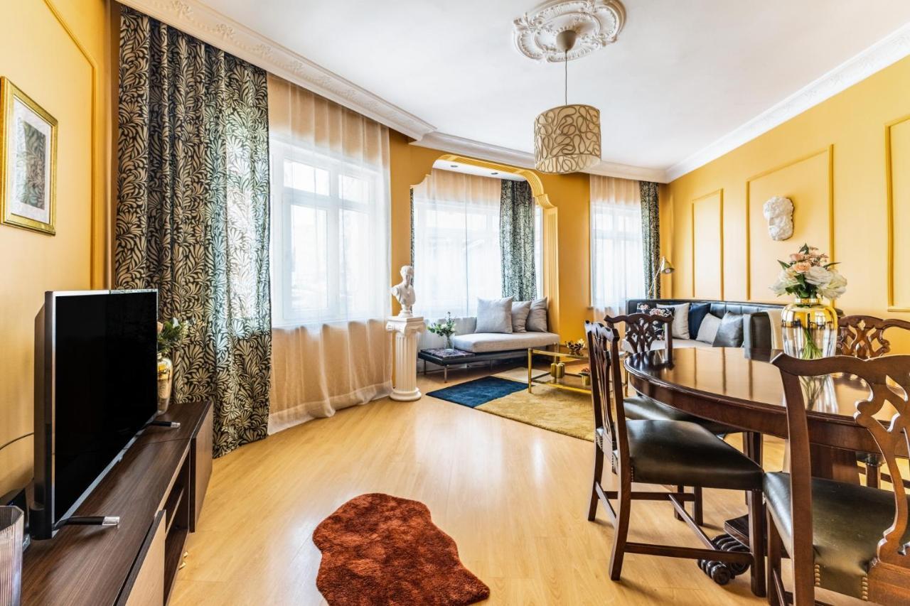 Unique Flat W Balcony 5 Min To Istiklal Street Apartment
