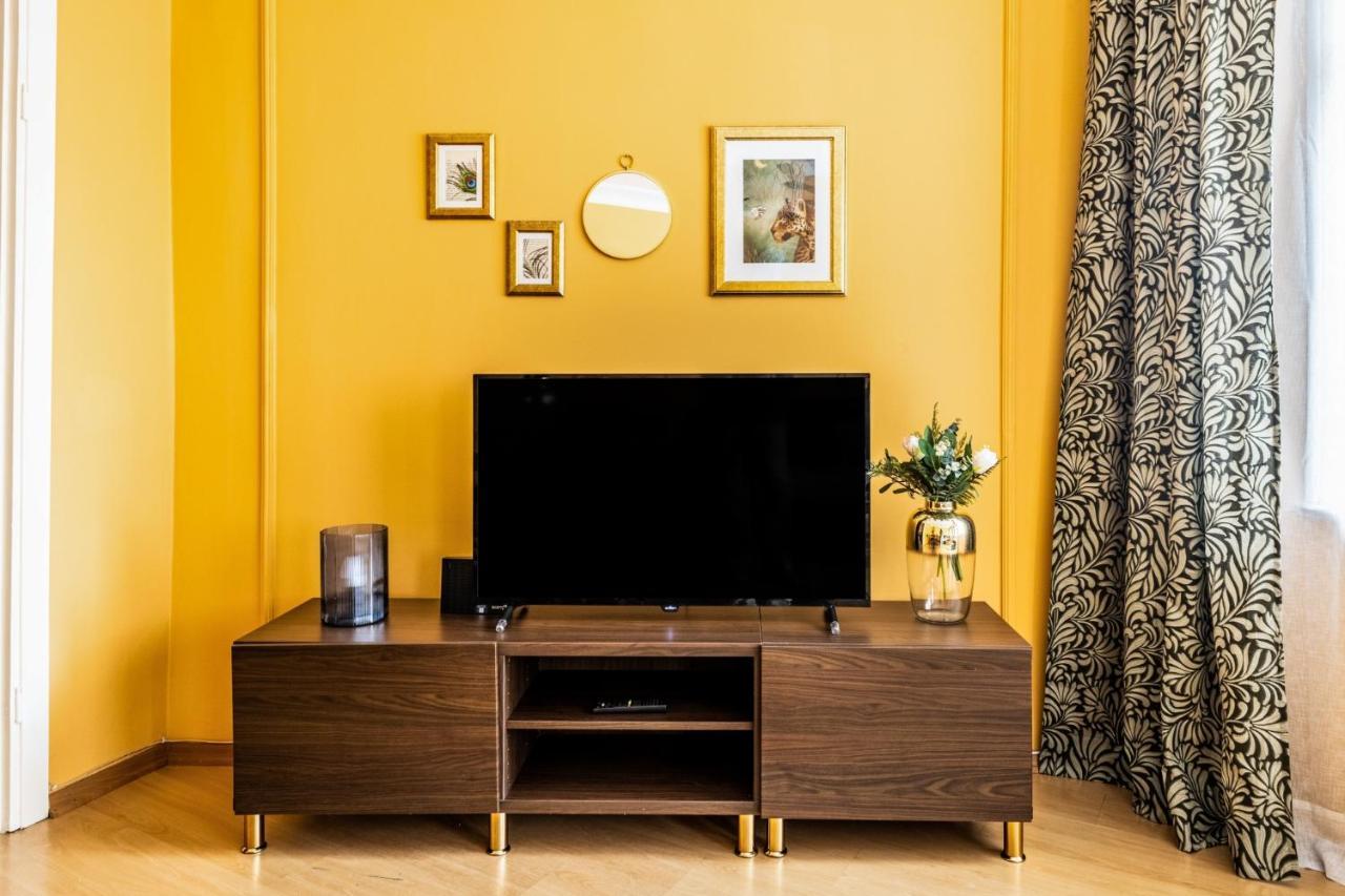 Apartment Unique Flat W Balcony 5 Min To Istiklal Street