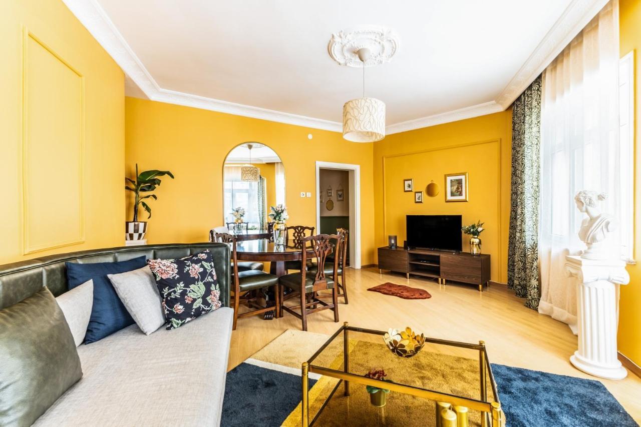 Unique Flat W Balcony 5 Min To Istiklal Street Apartment *