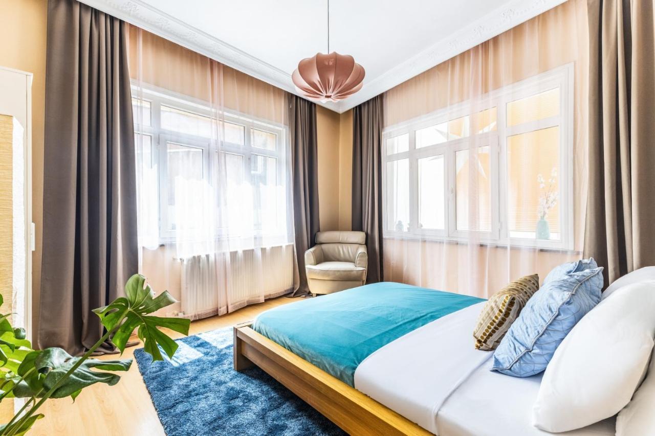 Apartment Unique Flat W Balcony 5 Min To Istiklal Street