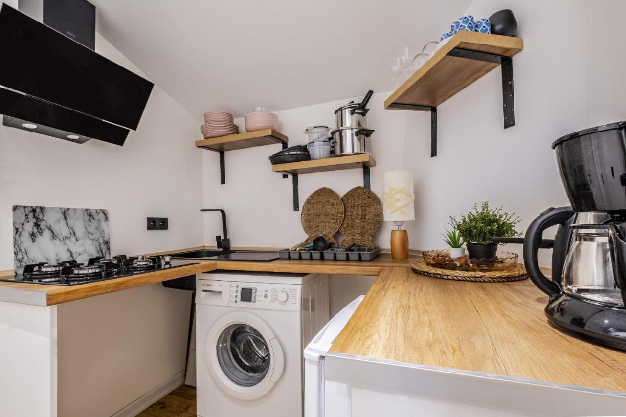 Lovely Flat With Terrace On Istiklal Street Daire