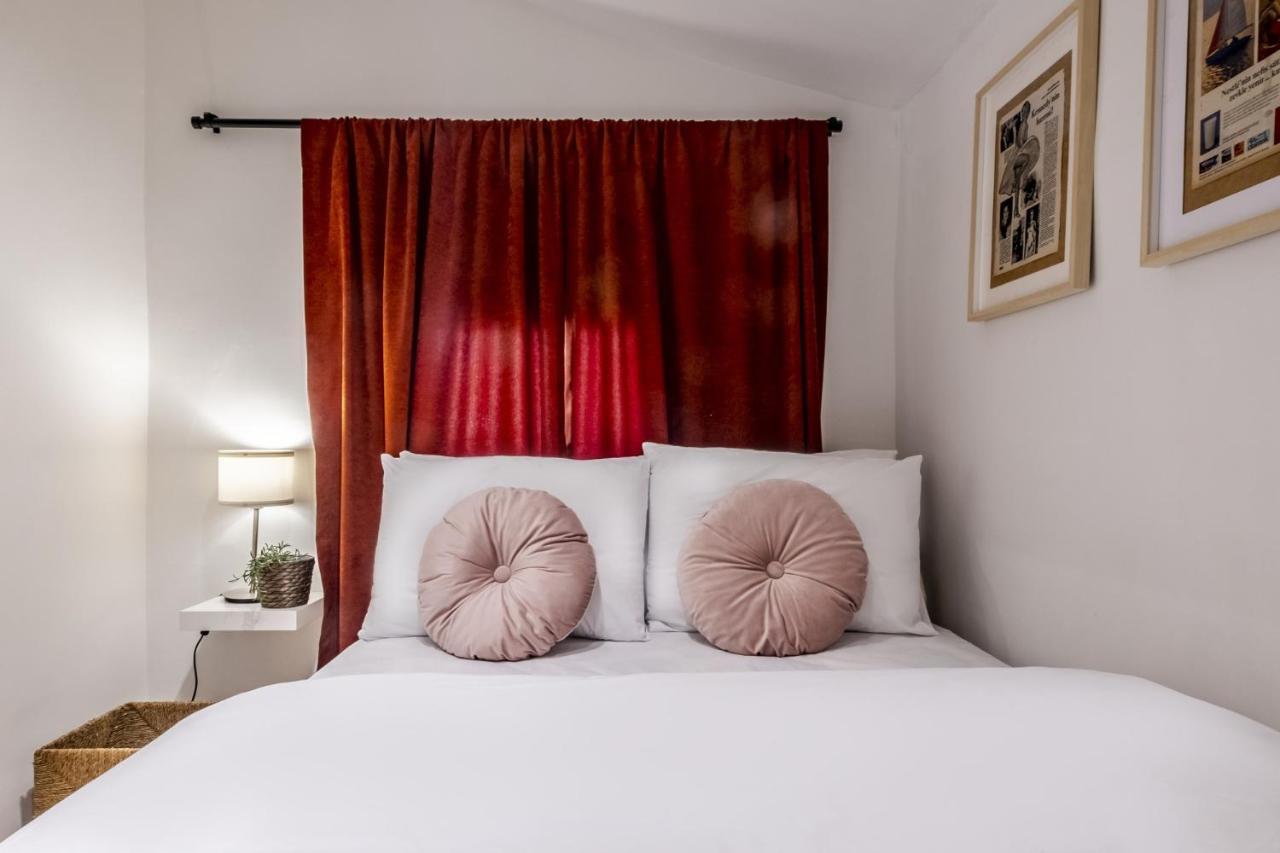 Lovely Flat With Terrace On Istiklal Street * İstanbul