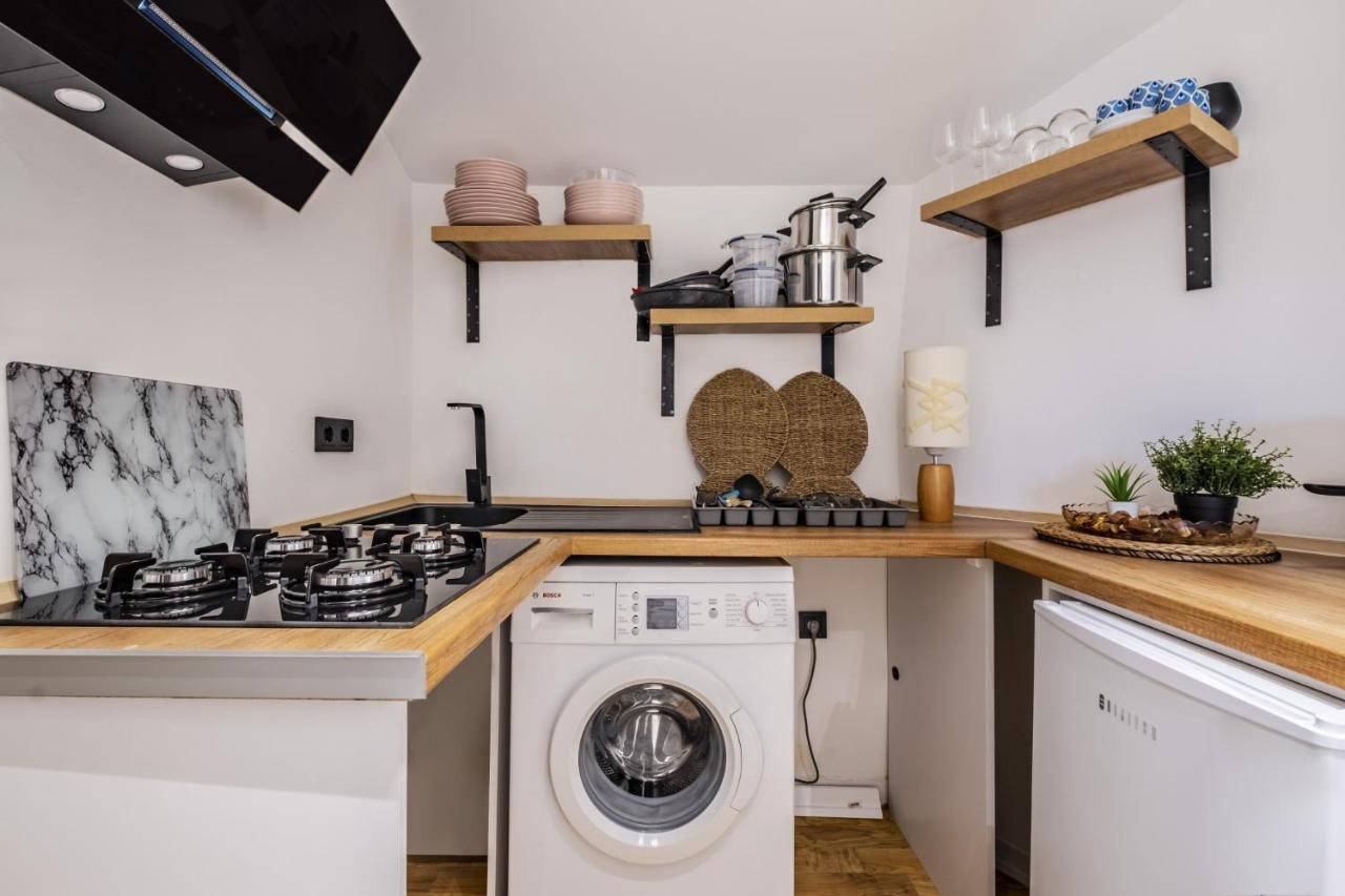Daire Lovely Flat With Terrace On Istiklal Street