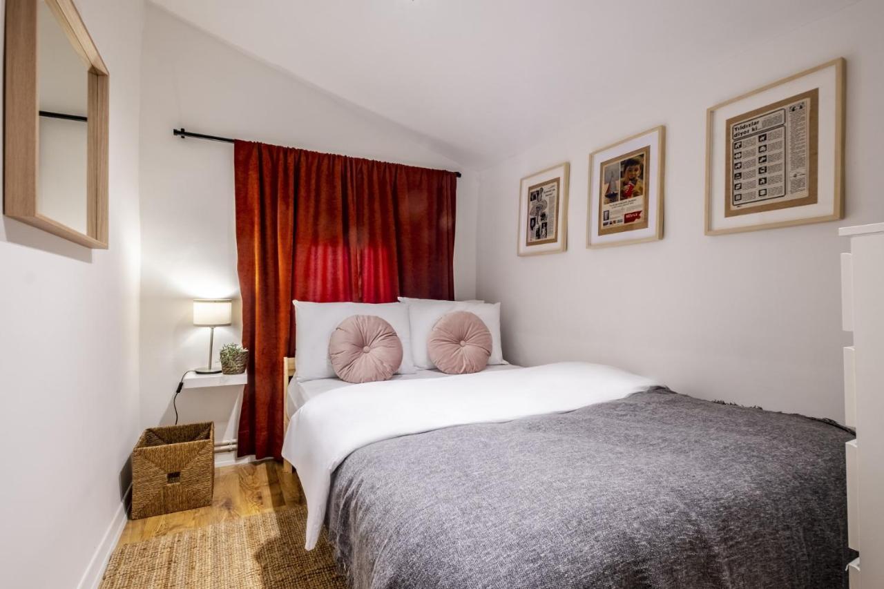 Lovely Flat With Terrace On Istiklal Street *