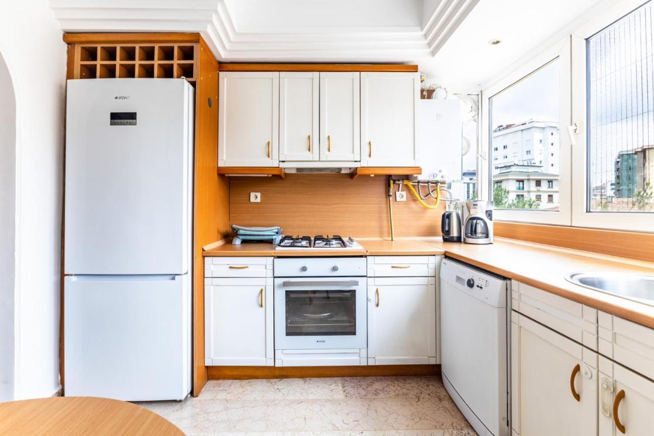 Flat W Balcony 10 Min To Toy Museum And Marmaray
