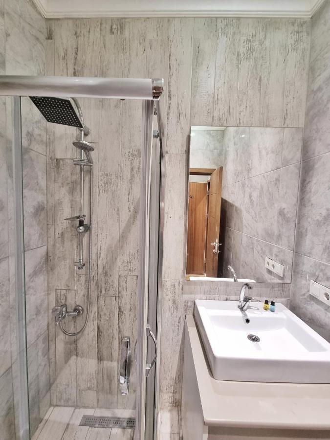 Aparthotel Mayata *