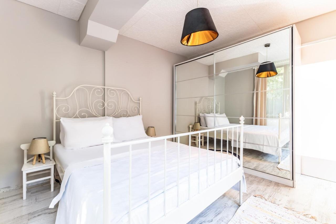 Apartment Flat W Garden 10 Min To Bull Statue In Kadikoy
