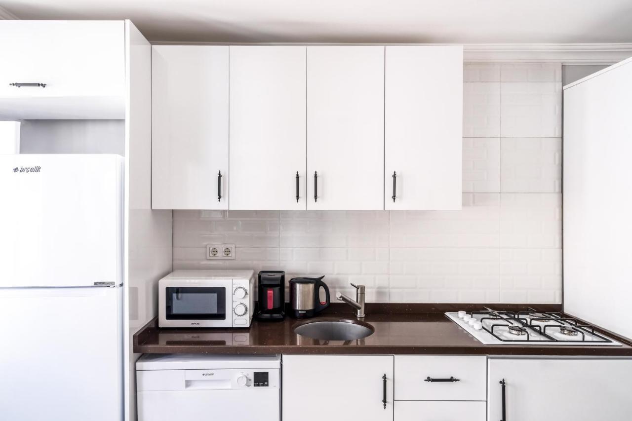 Flat W Balcony 10 Min To Uskudar Coast Apartment Istanbul