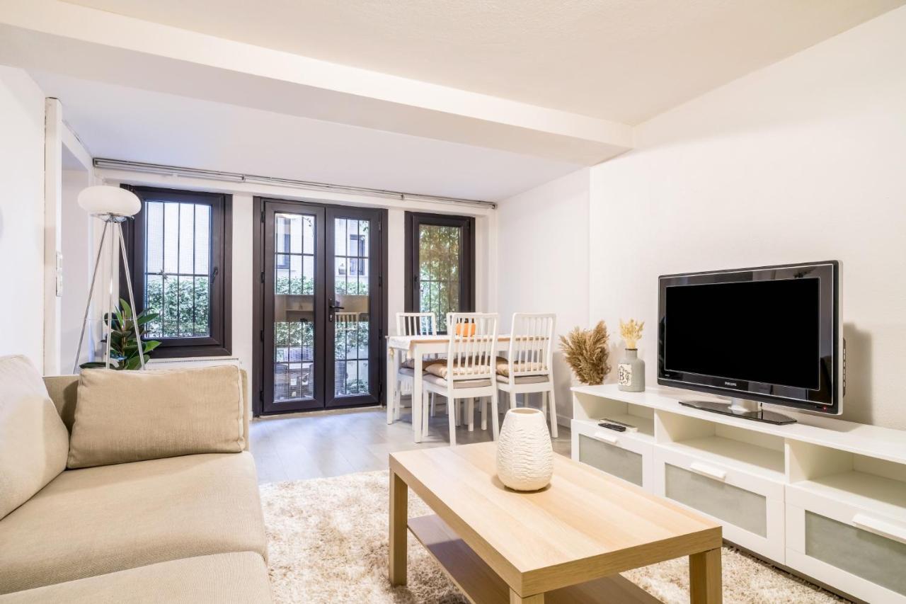 Daire Convenient Flat W Garden 10 Min To Galataport *