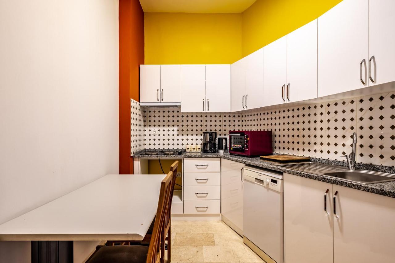 Dreamy Flat With Excellent Location In Beyoglu Apartment