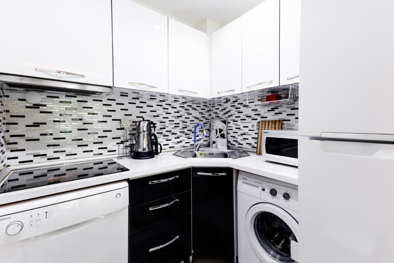 Apartment Convenient Flat 15 Min To Bagdat Avenue